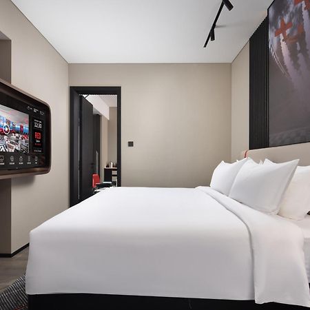 Radisson Red Hotel Zhuhai Gongbei Port Kültér fotó