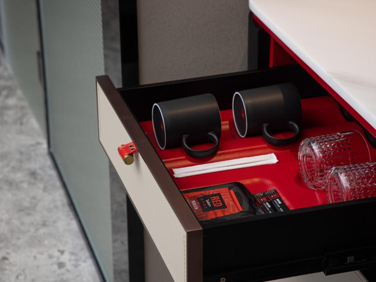 Radisson Red Hotel Zhuhai Gongbei Port Kültér fotó