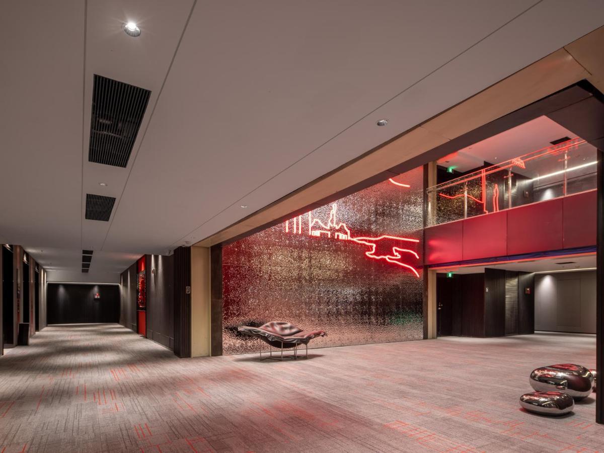 Radisson Red Hotel Zhuhai Gongbei Port Kültér fotó