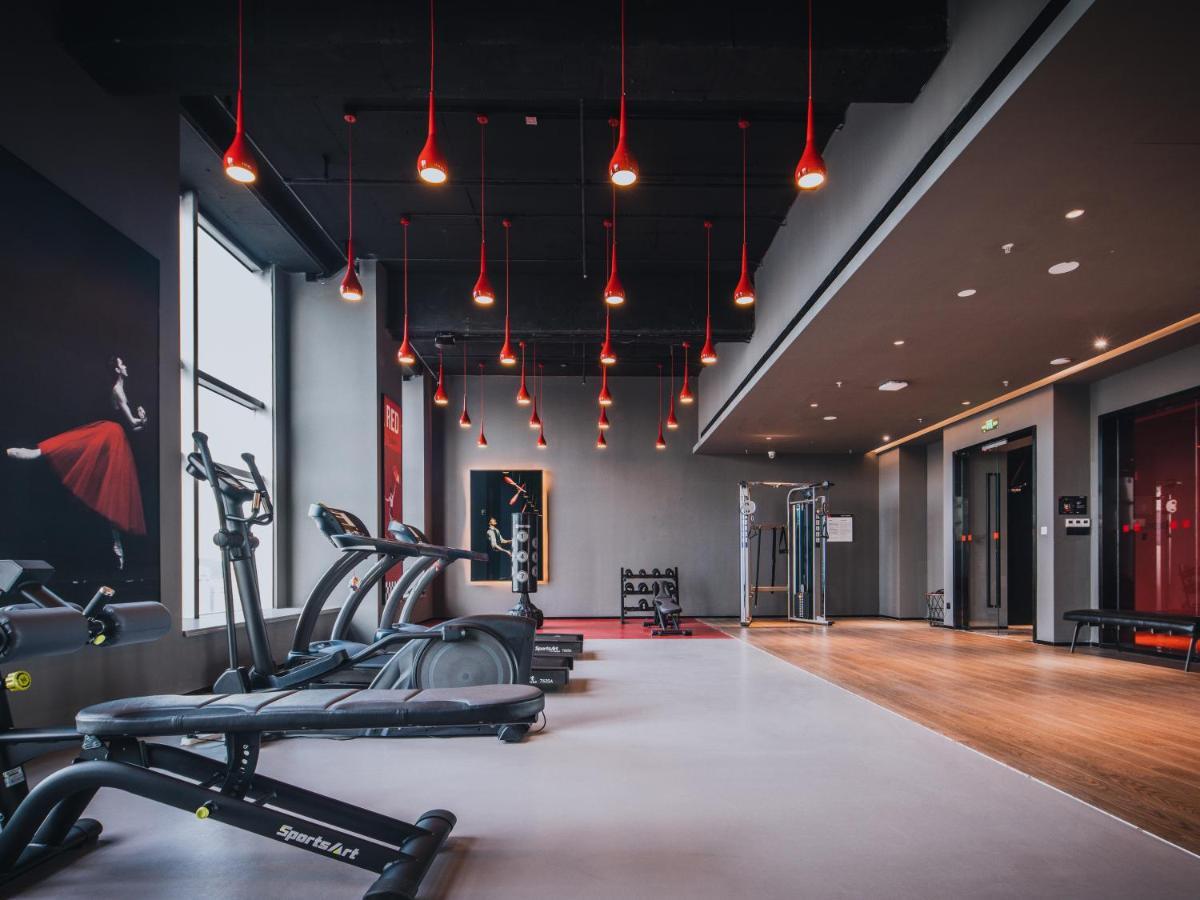 Radisson Red Hotel Zhuhai Gongbei Port Kültér fotó
