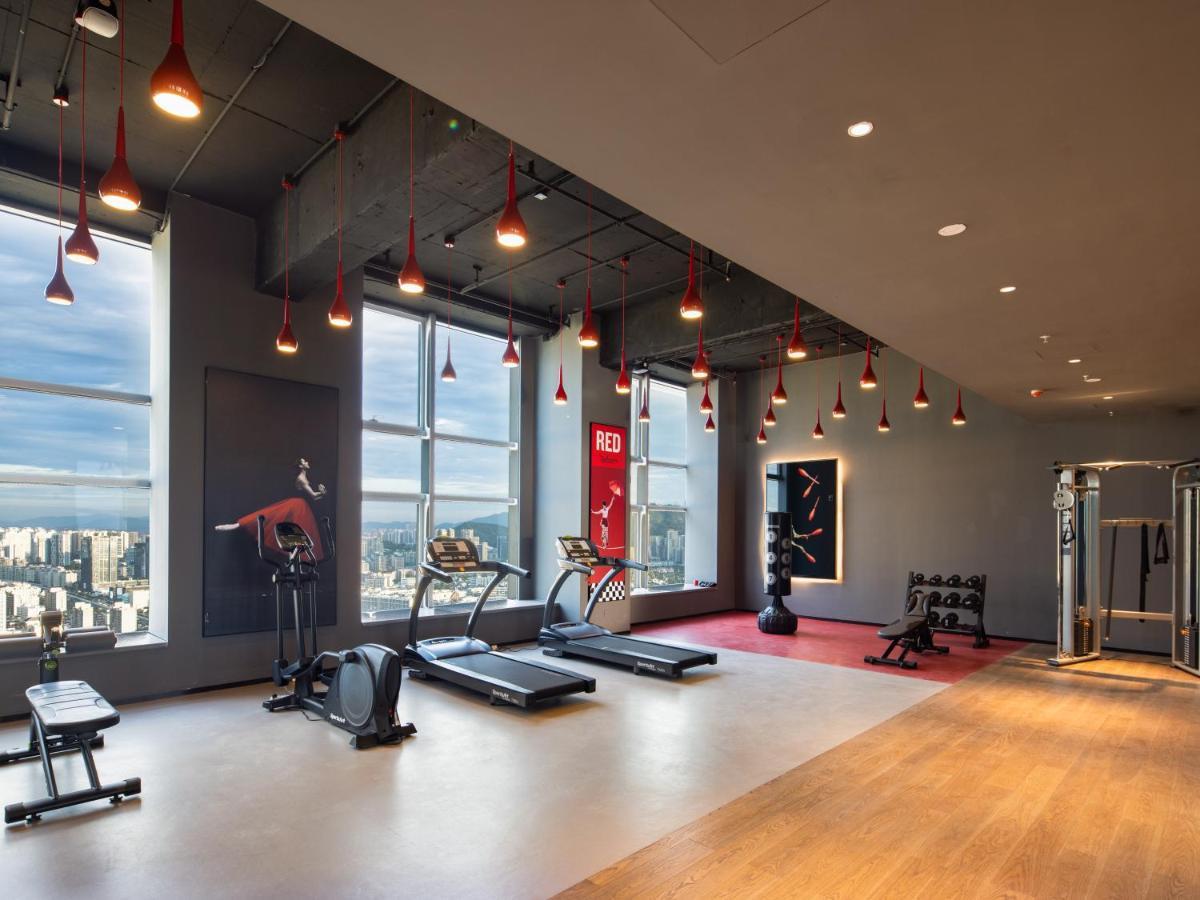 Radisson Red Hotel Zhuhai Gongbei Port Kültér fotó