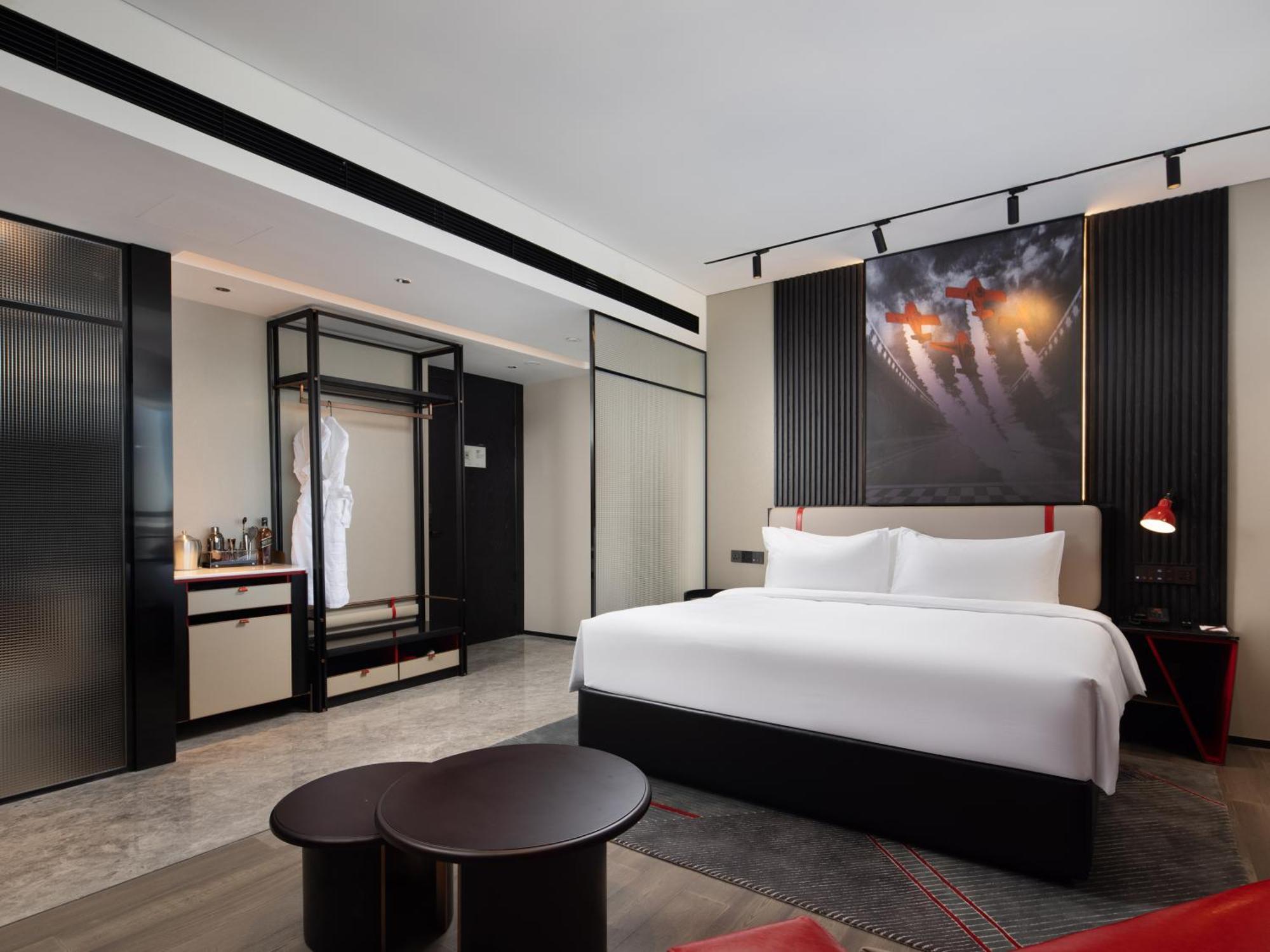 Radisson Red Hotel Zhuhai Gongbei Port Kültér fotó